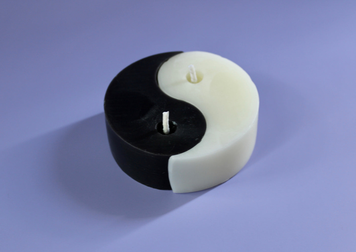 Yin Yang Beeswax/Soy Wax Blend Candle