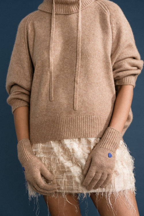 Load image 1 in gallery view