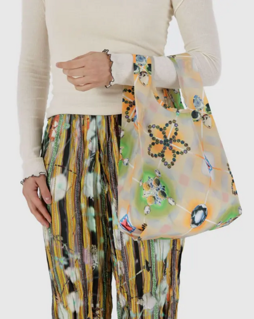 Load image 1 in gallery view