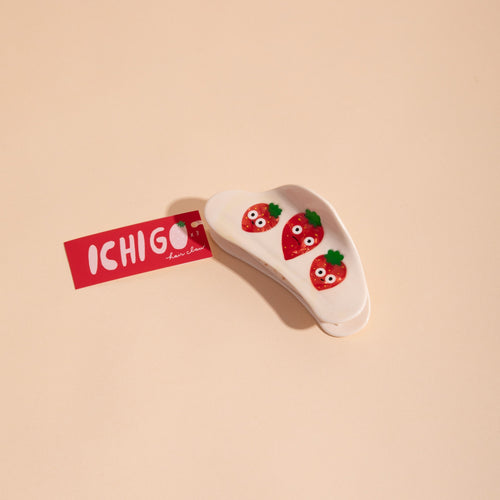 Load image 1 in gallery view. Ichigo - Hair Claw Carolyn Suzuki