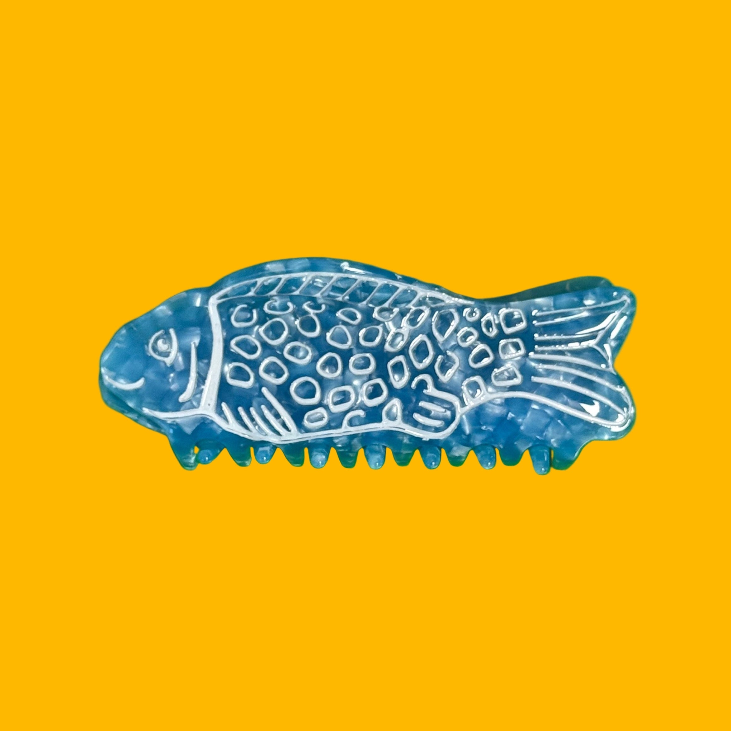 Sweetish Fish Hair Claw - Blue Raspberry MackBecks