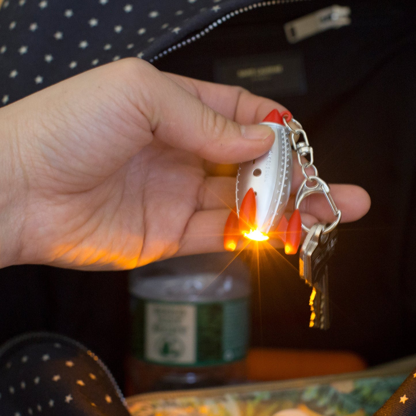 Rocket LED & Sound Keychain Kikkerland