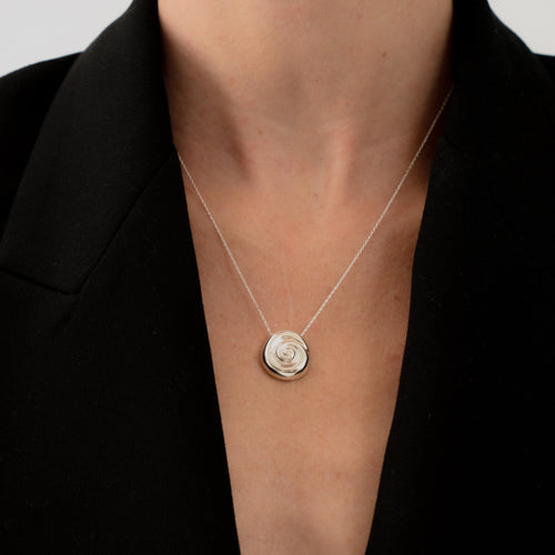 Load image 1 in gallery view