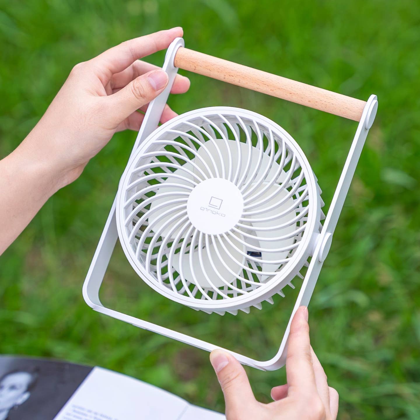 Lyra Portable Fan