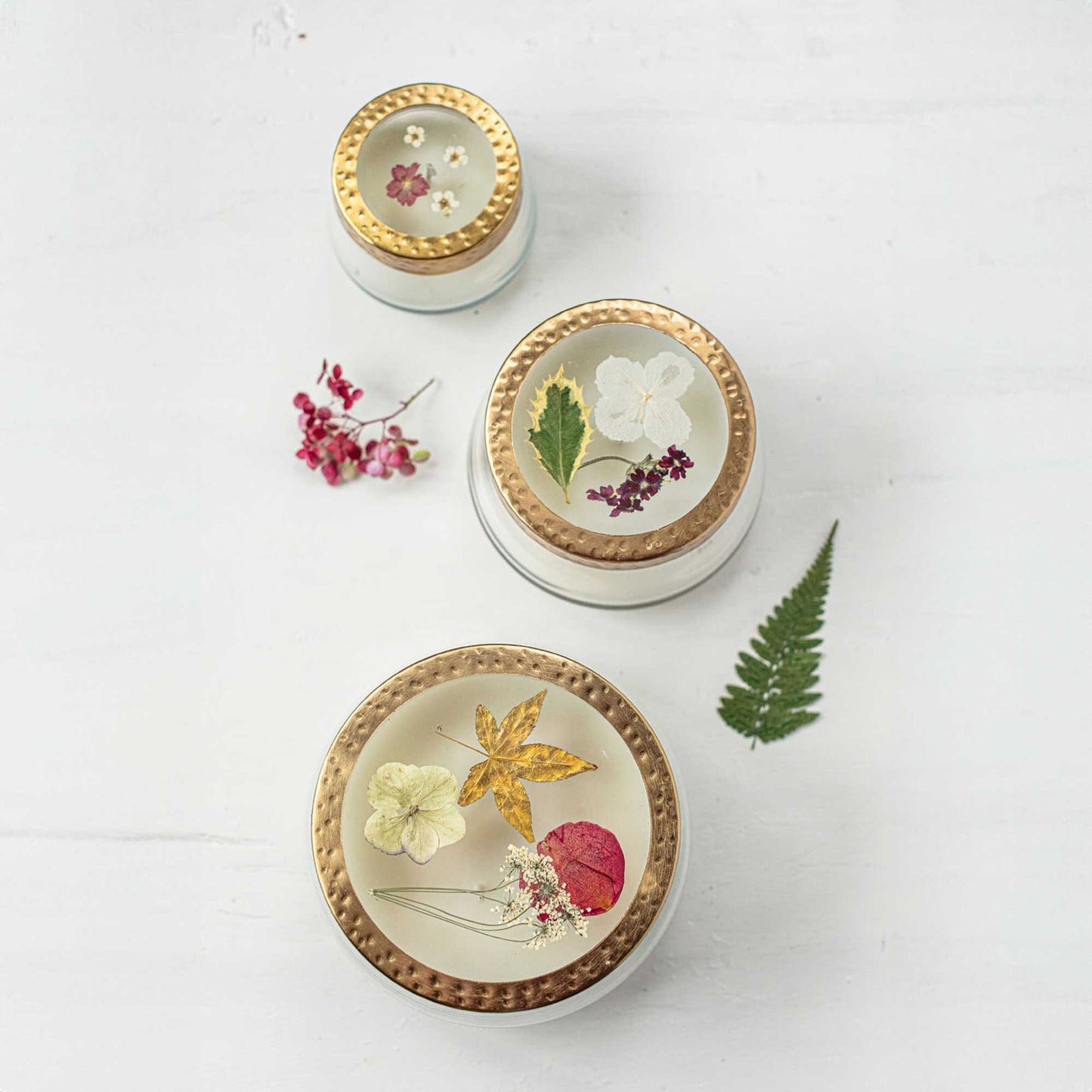 Pressed Floral Candle - Winterberry Frost