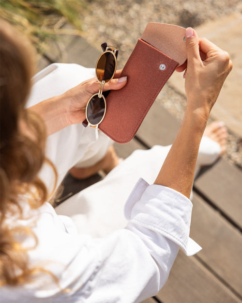 Load image 1 in gallery view