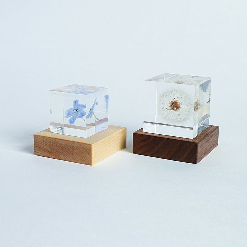 Sola Cube Light Base