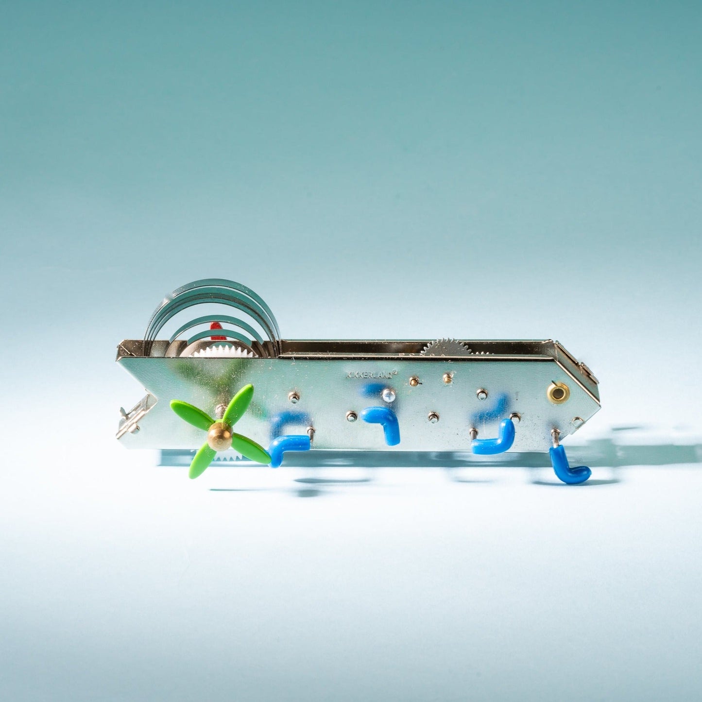 Bonga Wind Up Gadget