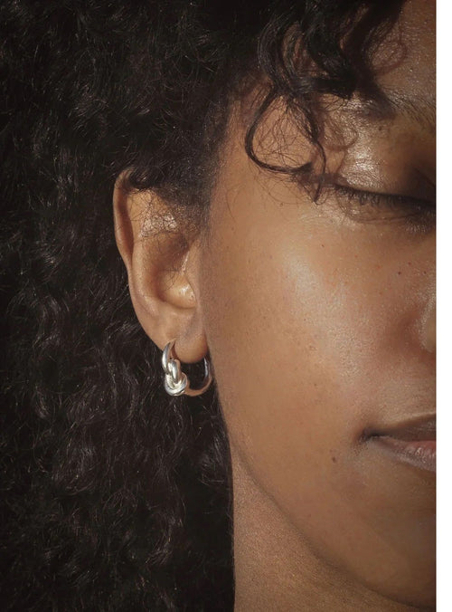 Load image 1 in gallery view