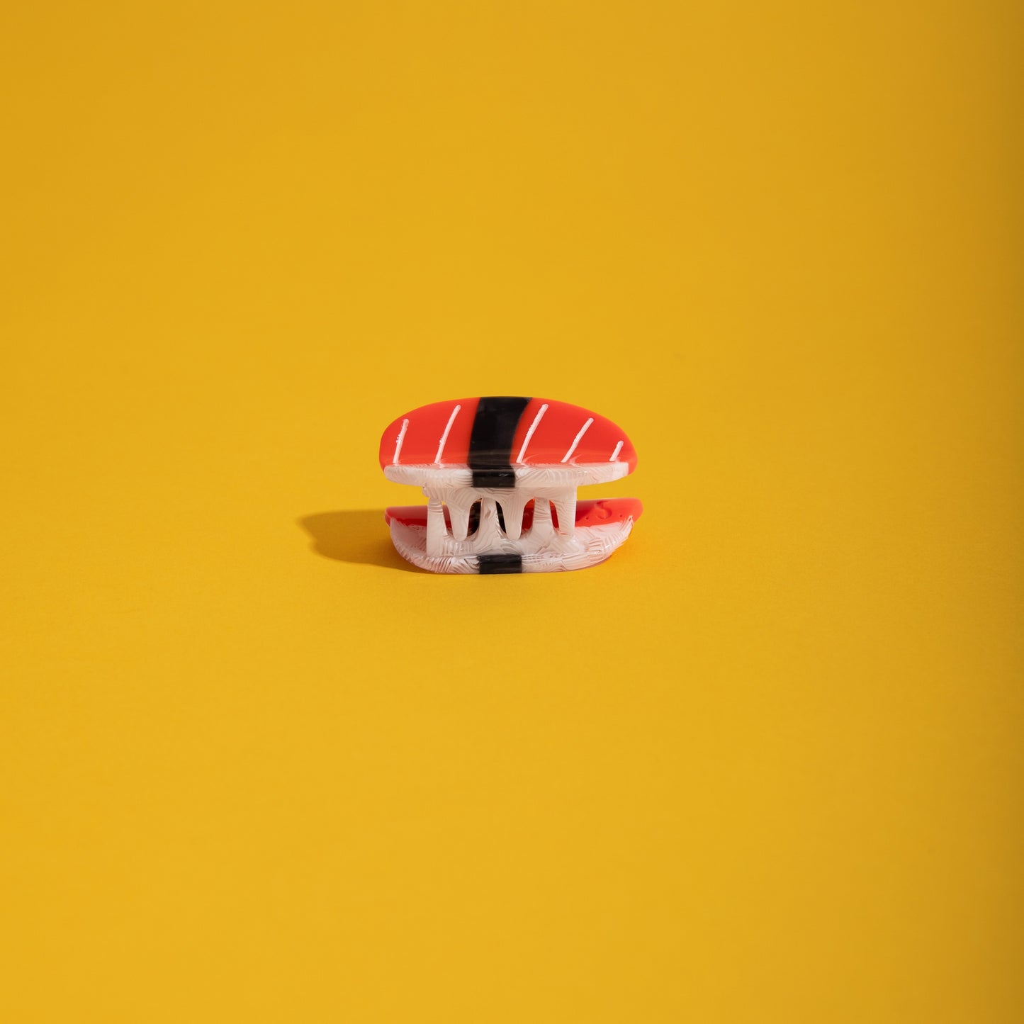 Maguro - Mini Hair Claw Carolyn Suzuki