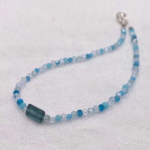 Load image 1 in gallery view