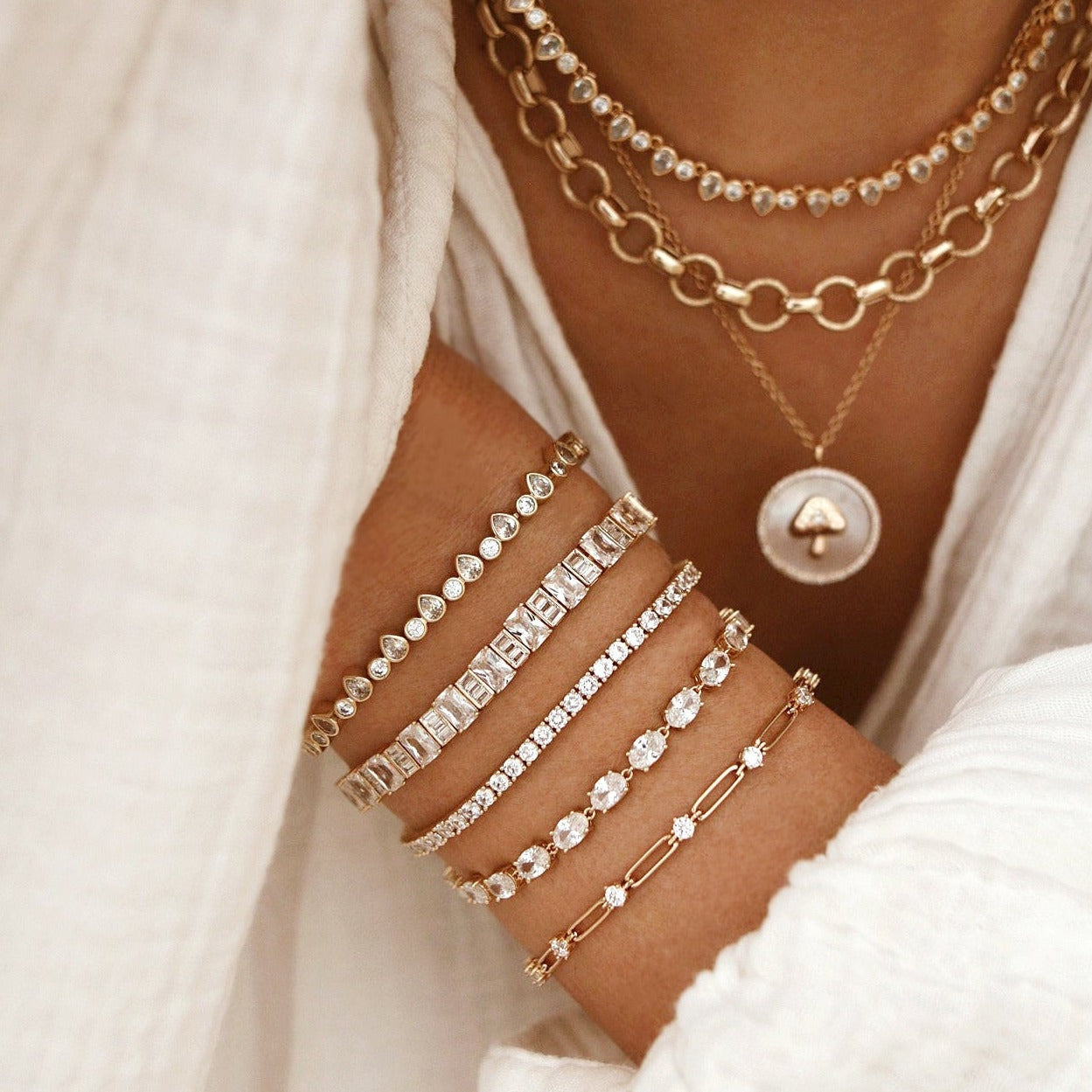 Oval Tennis Bracelet 7" - Gold