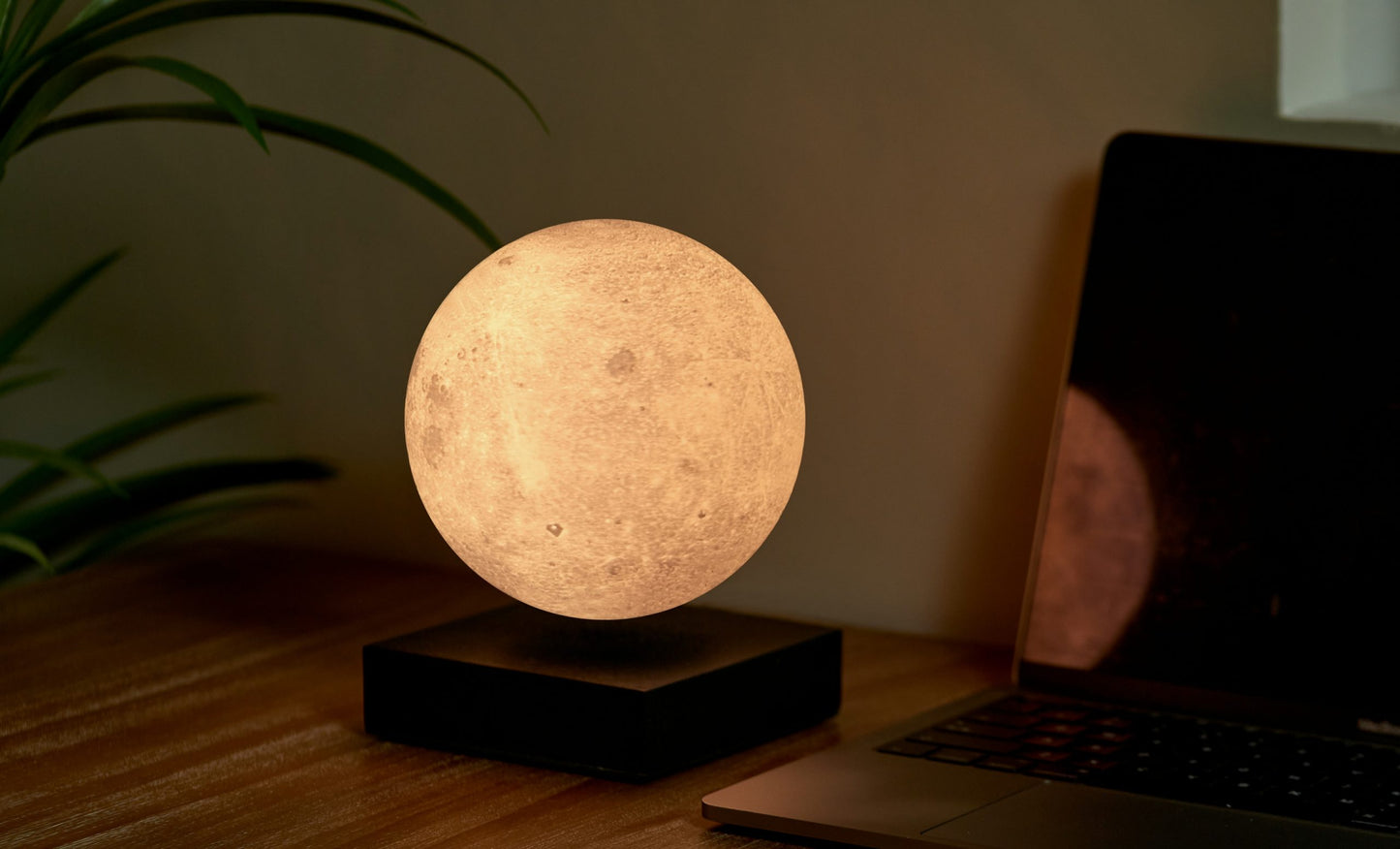 Smart Moon Lamp