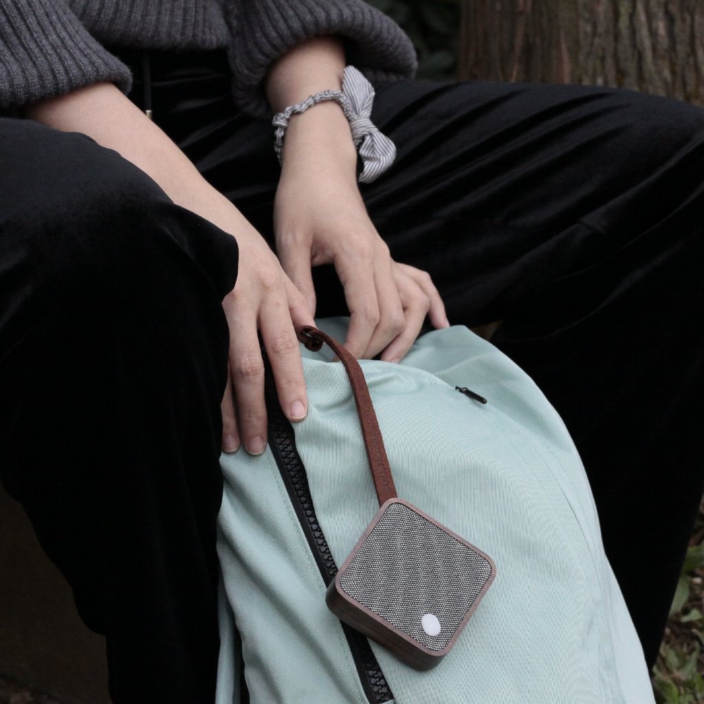 Mi Square Speaker Walnut