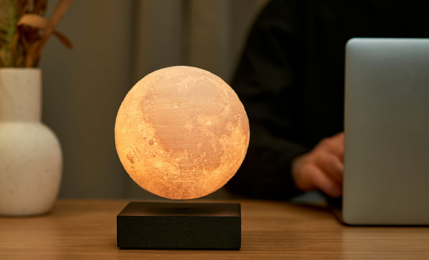 Smart Moon Lamp
