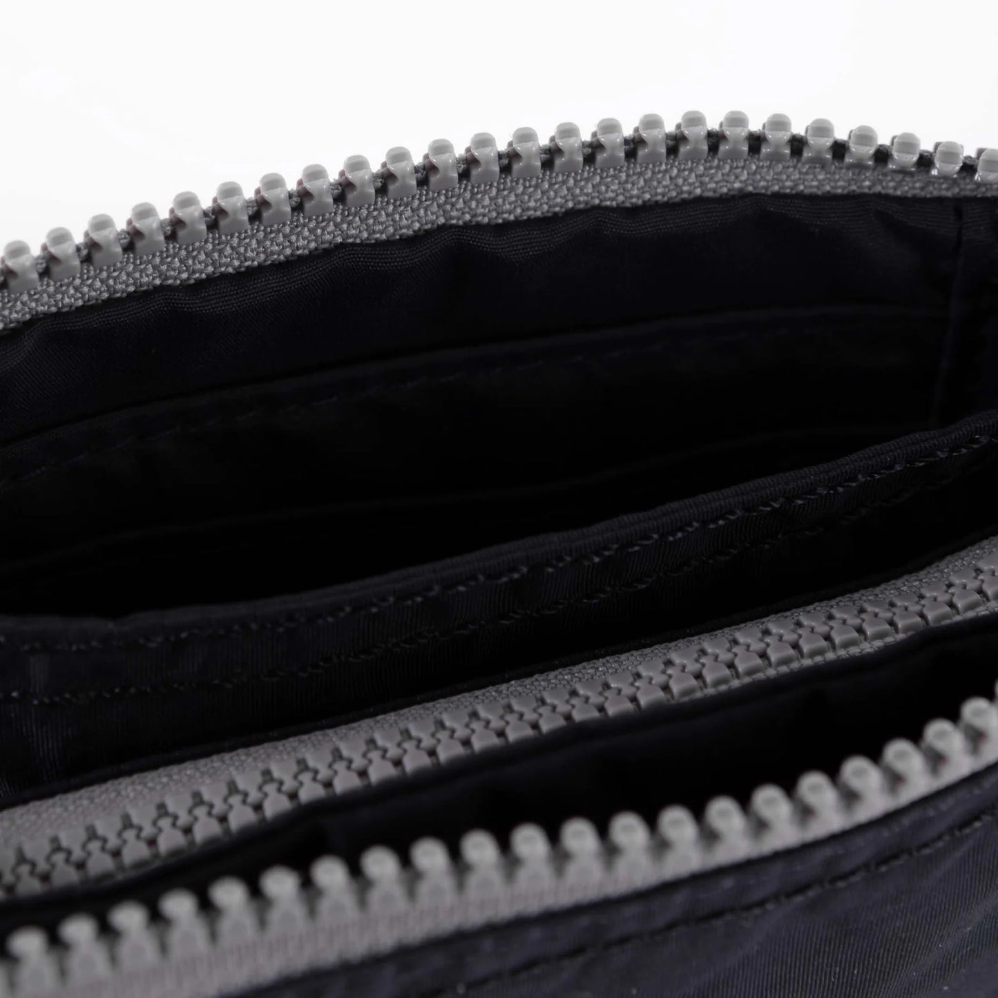 Carnaby Recycled Canvas Zipper Pouch - Medium