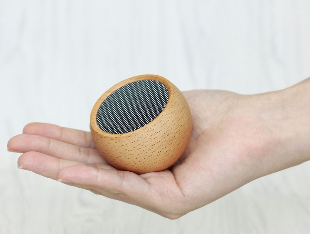 Tumbler Selfie Speaker - Maple